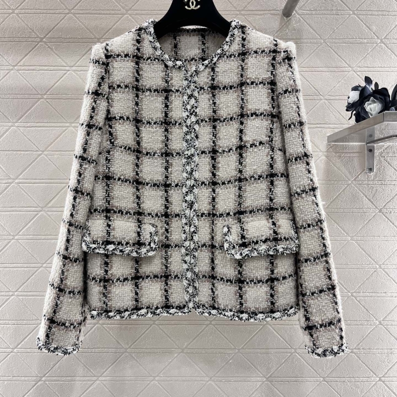 Ch*el coats